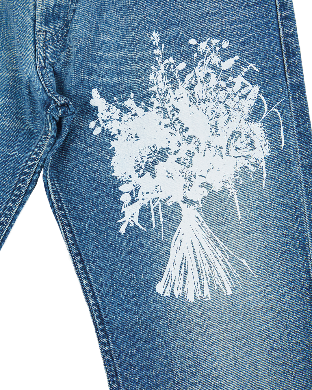 BUY YOUR LOVED ONE FLOWERS Levi’s W34 L32