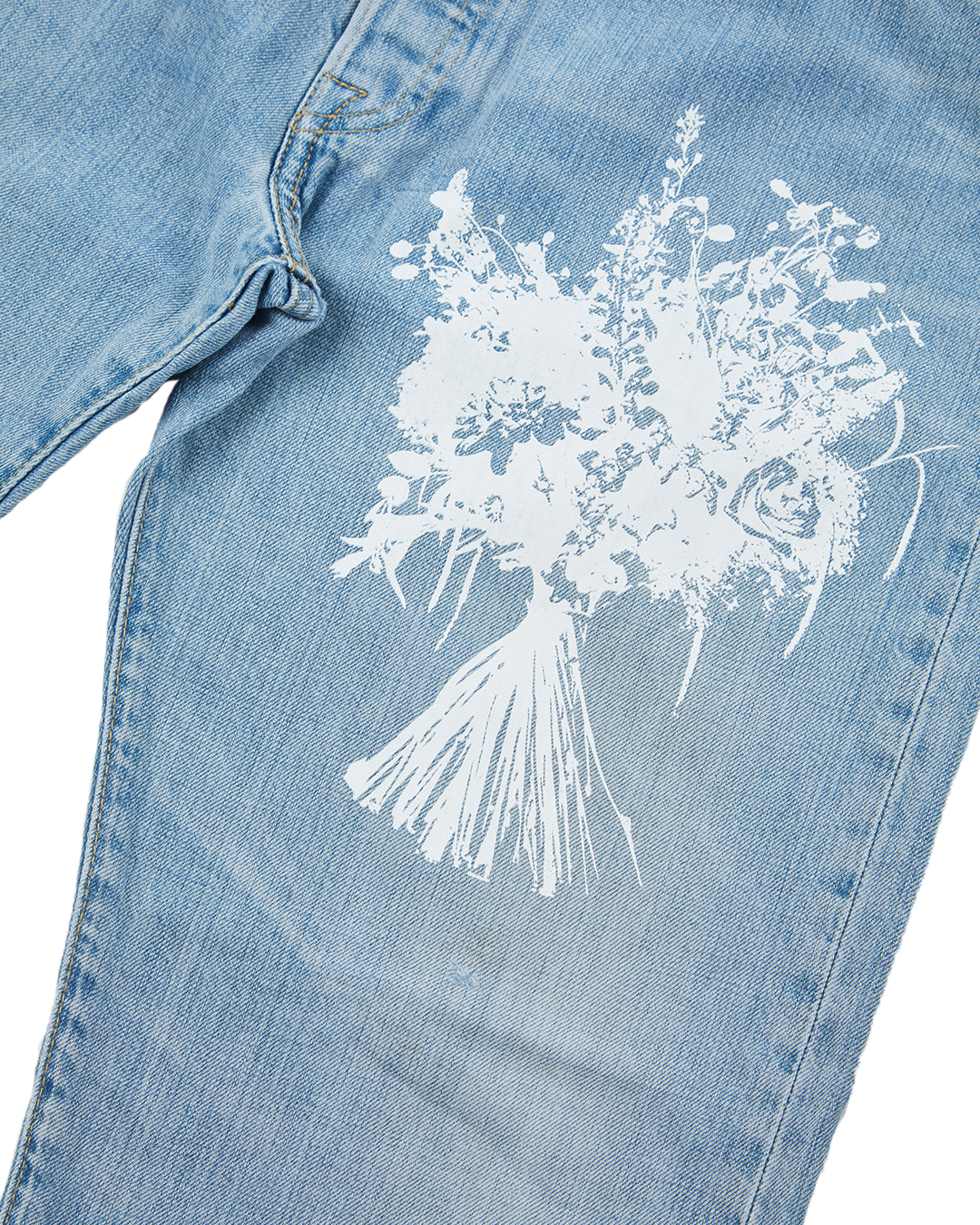 BUY YOUR LOVED ONE FLOWERS Levi’s W36 L32