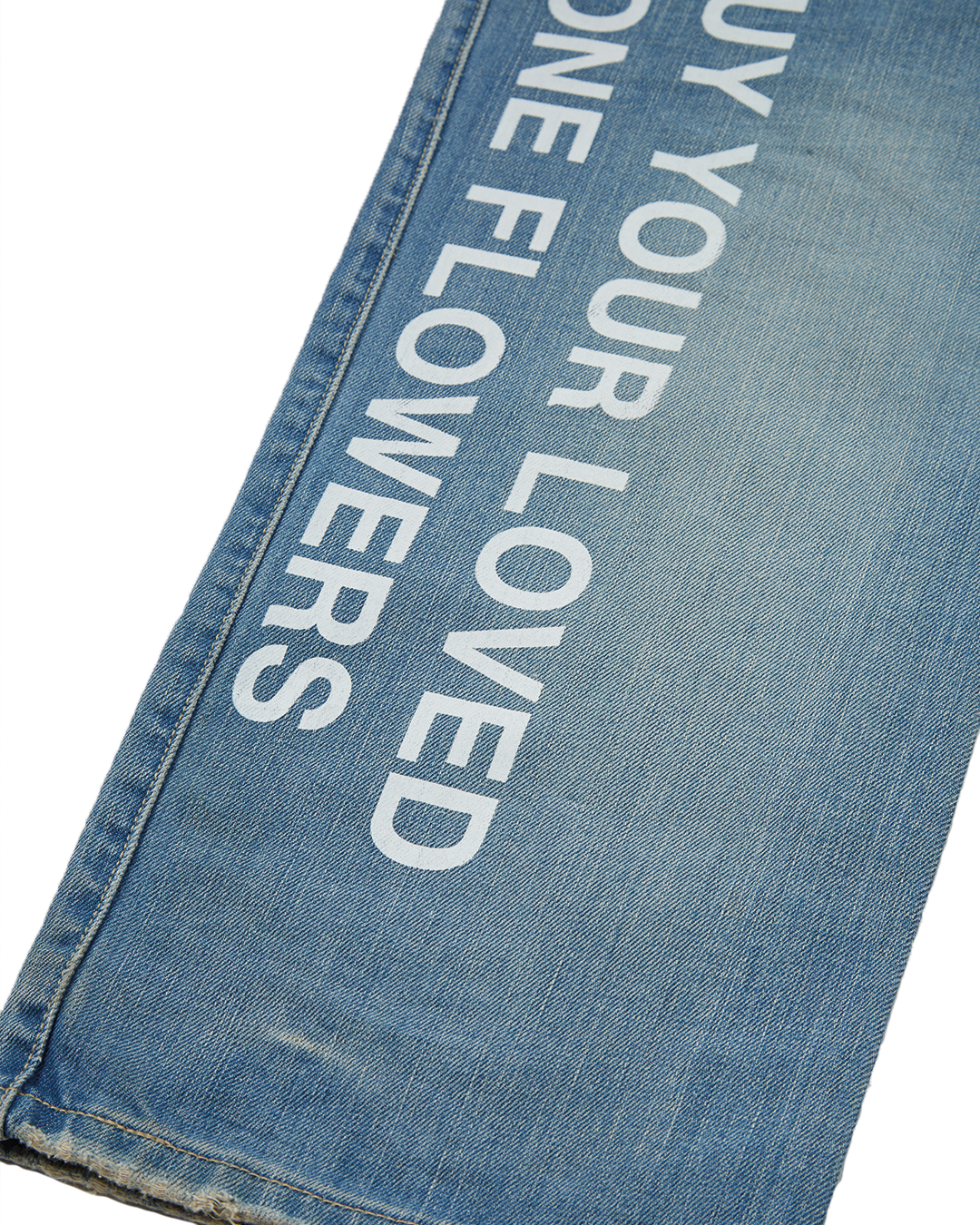 BUY YOUR LOVED ONE FLOWERS Levi’s W33 L32