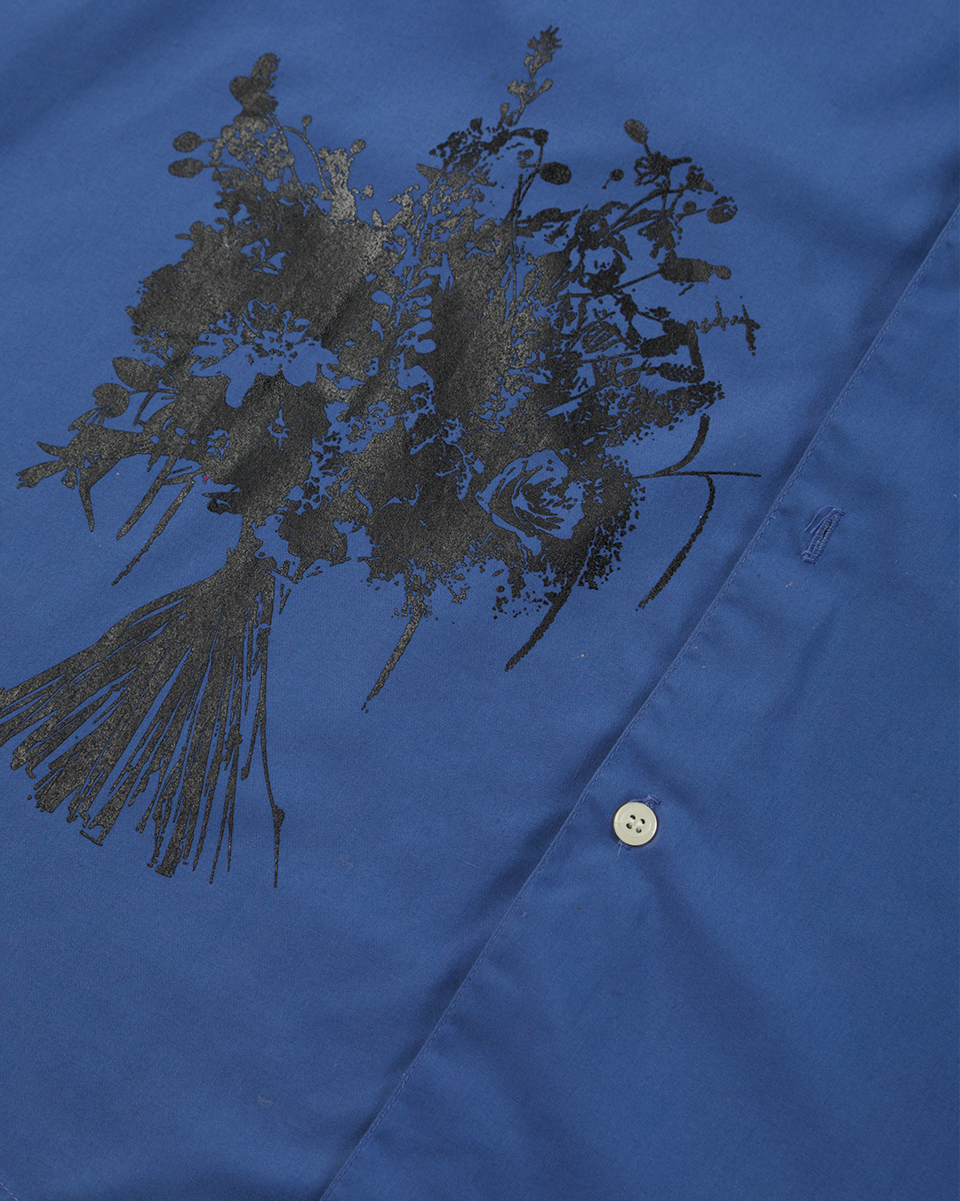 BUY YOUR LOVED ONE FLOWERS short sleeve - L